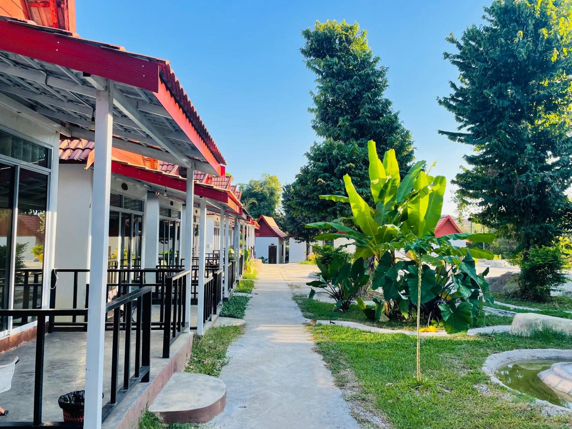 Jungle Paradise Vangvieng - Bungalows ヴァンヴィエン エクステリア 写真