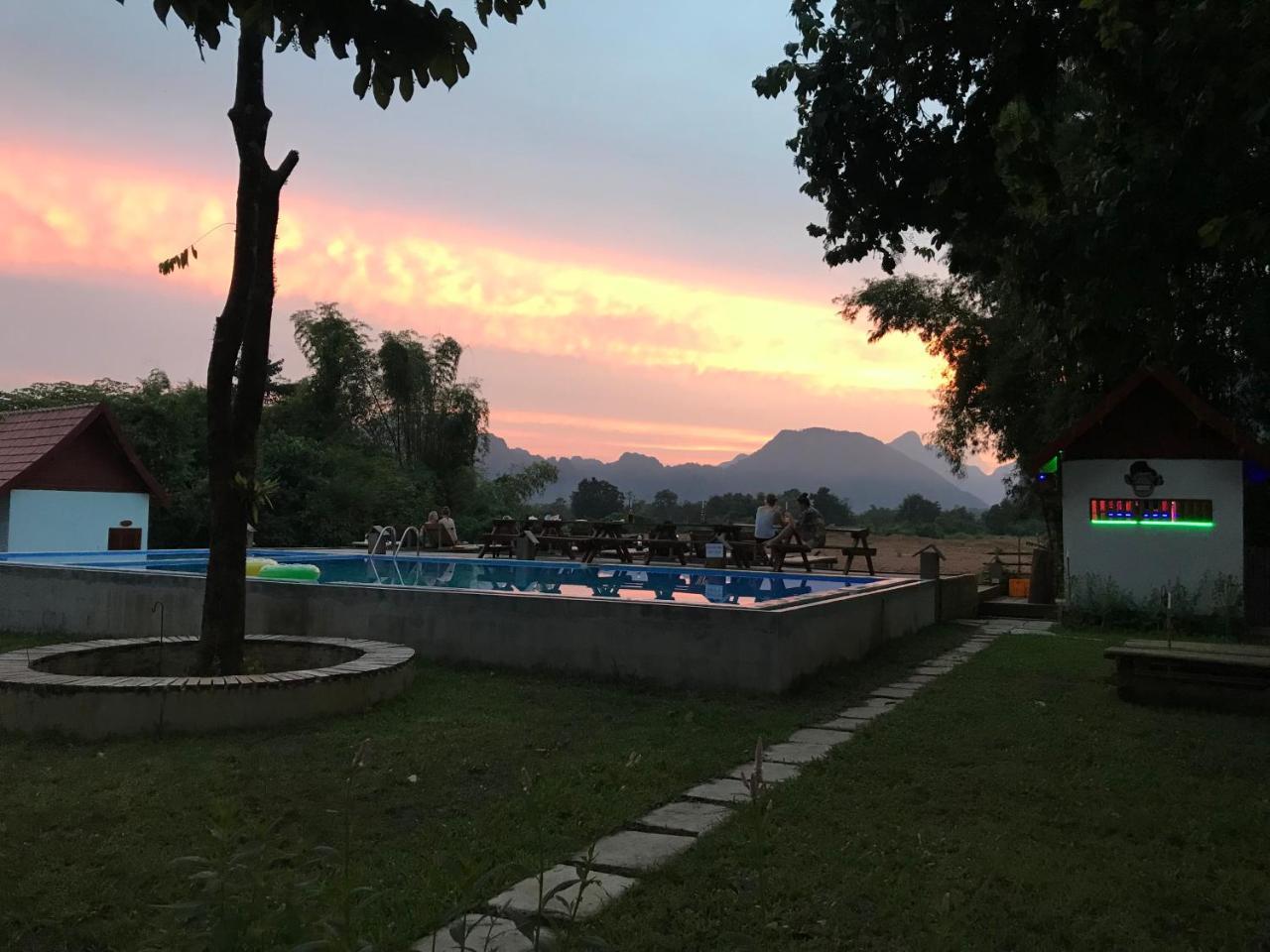Jungle Paradise Vangvieng - Bungalows ヴァンヴィエン エクステリア 写真