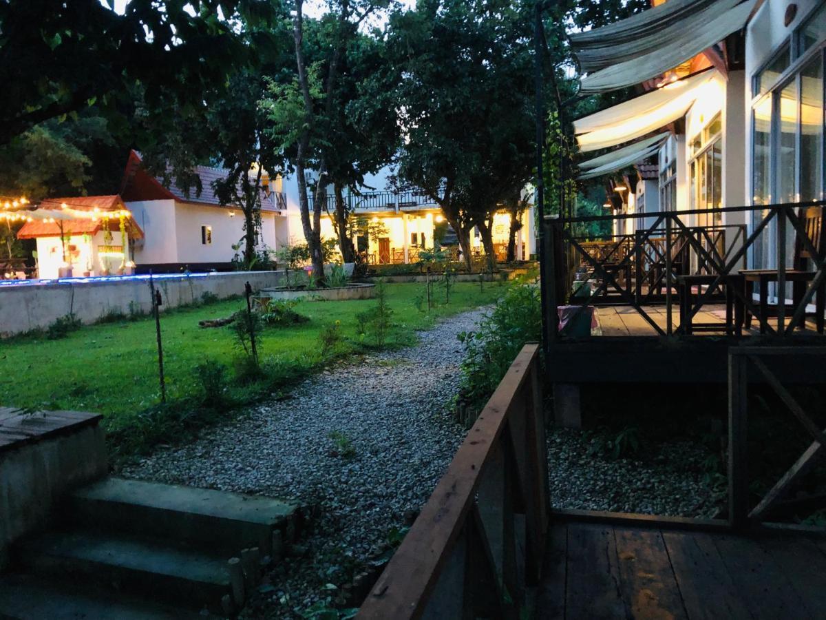 Jungle Paradise Vangvieng - Bungalows ヴァンヴィエン エクステリア 写真